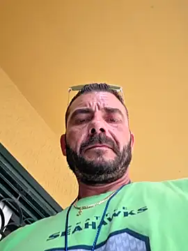 Cicciolino_23 live cam on StripChat