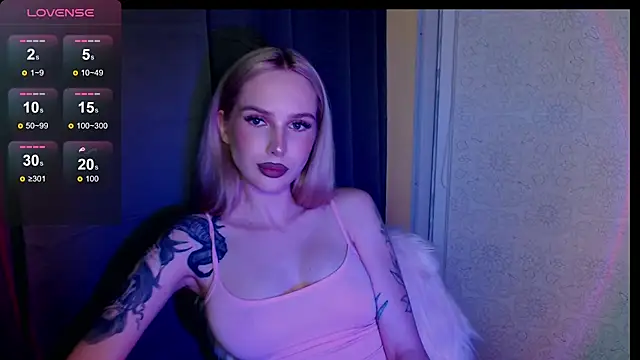 MichelleVelour webcam