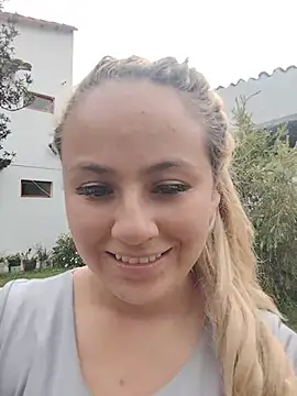 Angeel_white25 webcam