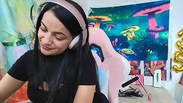 lovelyazucena - LovelyAzucena's free webcam - UK Sex Cams