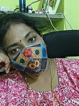 Tamil_Mithra live cam on StripChat