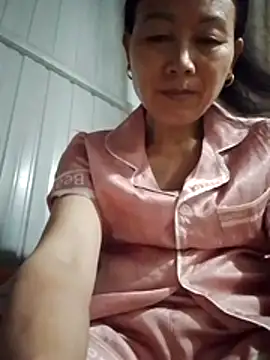 Kiss_love2 live cam on StripChat