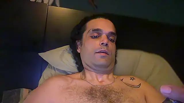 icebergslim281 live sex cam
