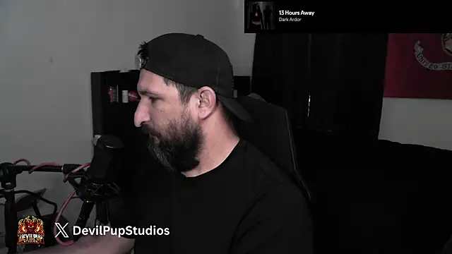 DevilPup75_ live cam on StripChat