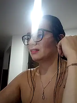 sarita_star live cam on StripChat