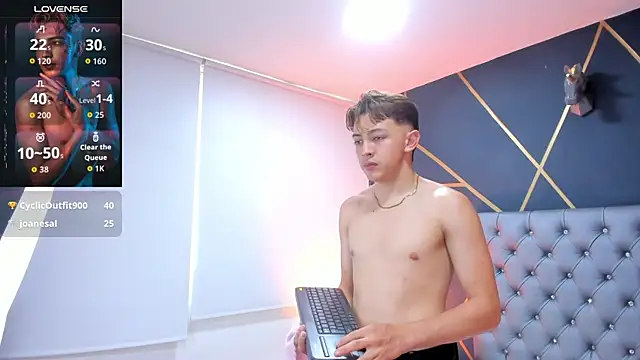 Lian_Miller1_ live cam on StripChat
