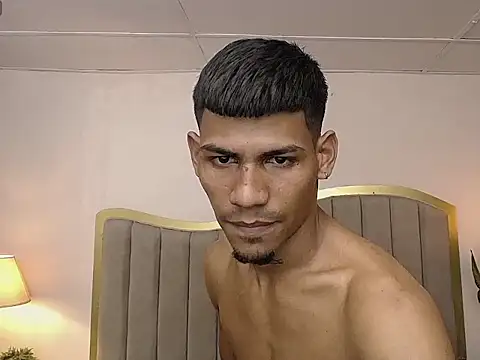 chris_jacks1 live cam on StripChat