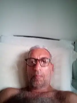 ArsenioL live cam on StripChat