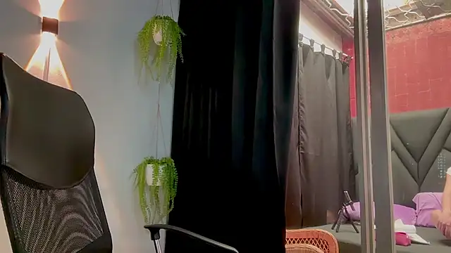 MarcellaGriffin webcam