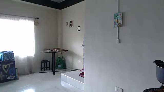 AlinaWoolf_ webcam