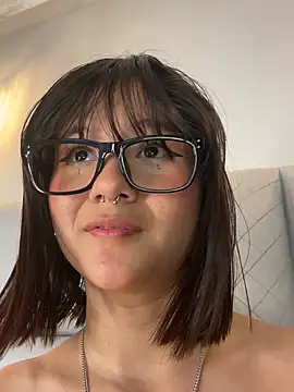 Ivi_Aiko webcam