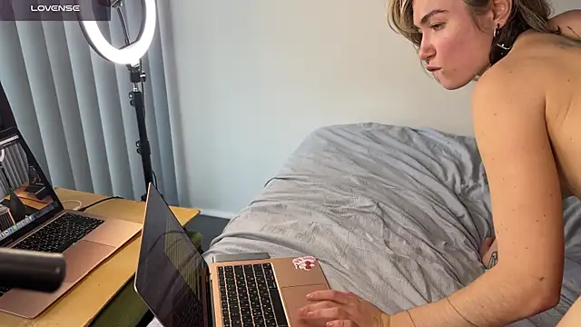 Watch Call_me_Kara live on EroticFlix - High definition streams