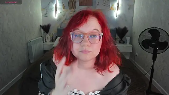 Aleks-casterrr live cam on StripChat