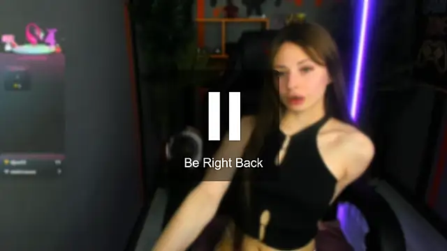 PollyMillees webcam