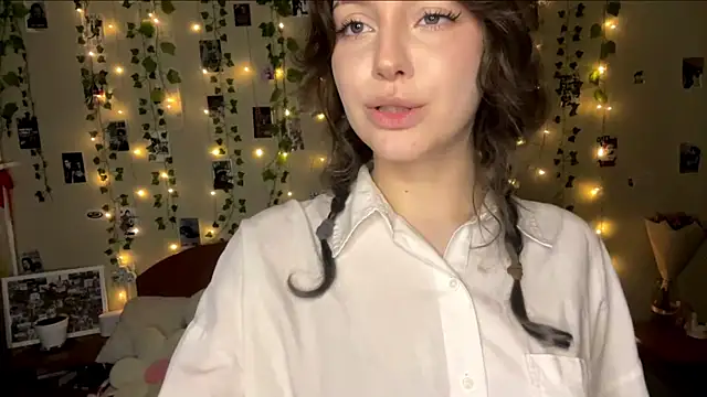 yanashowsy live cam on StripChat