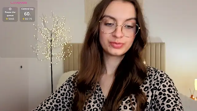 Real_cutie1 webcam