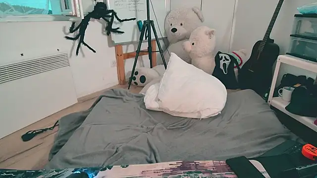 CeriseLapine webcam