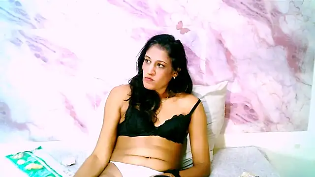 IndianSexcSmyle live cam on StripChat