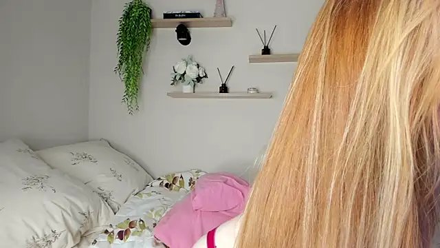Red_FoxGirl