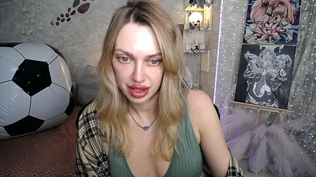 NickyAdamidi webcam