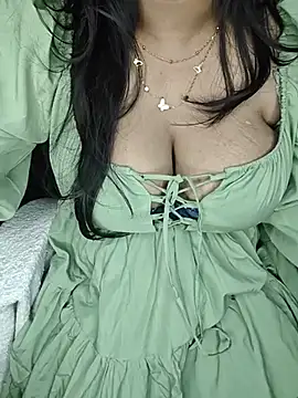 Curvy_Pooja webcam