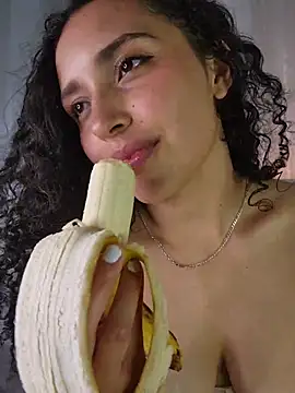 Lucy_Marin webcam