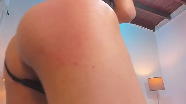 Mia_Culpa live sex cam