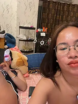 Ponthip webcam