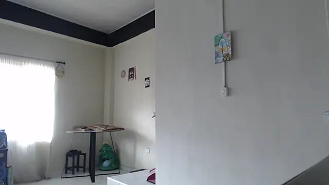 AlinaWoolf_ live cam on StripChat