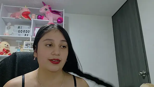 KOREN_JALAA live cam on StripChat