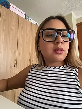 Miabonnett_ live cam on StripChat