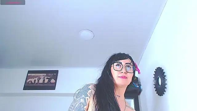 Vicky_hotmilf webcam