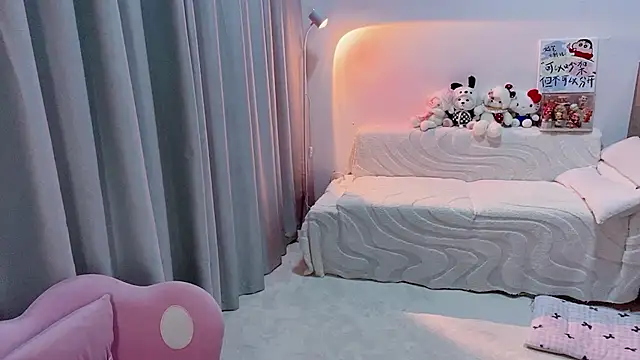 lucky-tt live cam on StripChat