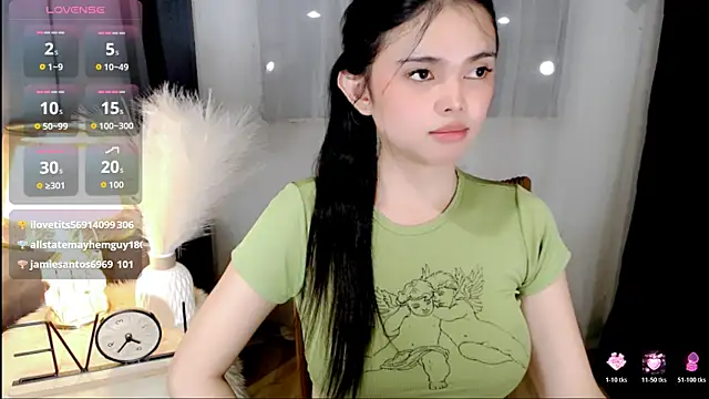 wildest_fantasy live cam on StripChat