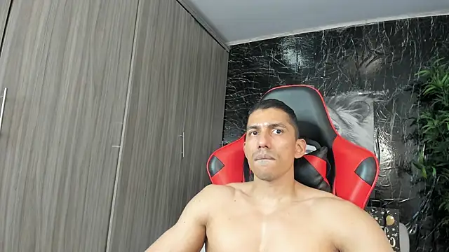 Erik_castle live cam on StripChat