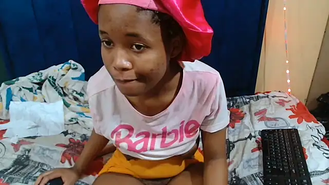 HotCreamyTea webcam