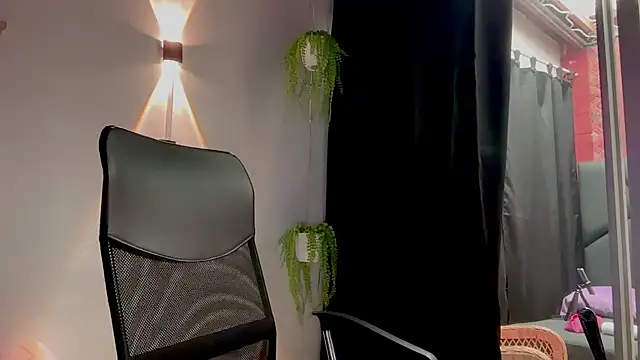 MarcellaGriffin webcam