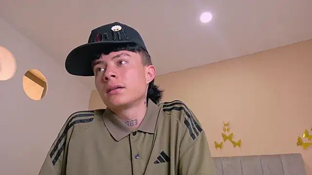 Nascary_Fox live cam on StripChat