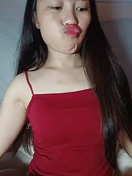 Cherry-squirtt live cam on StripChat