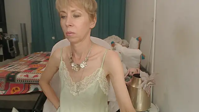 LuxuryNika webcam