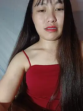 Cherry-squirtt live cam on StripChat