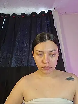AmaiaSalvatore live cam on StripChat