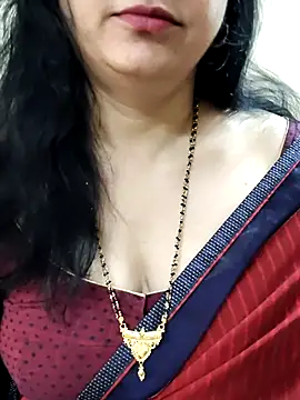Yazhini-Cam live cam on StripChat