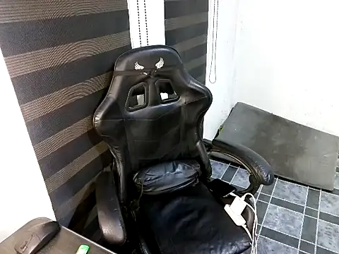 spicy_rowycam (M young) - Fully Naked