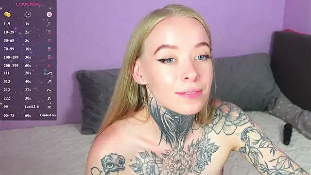 IvyBecket live cam on StripChat