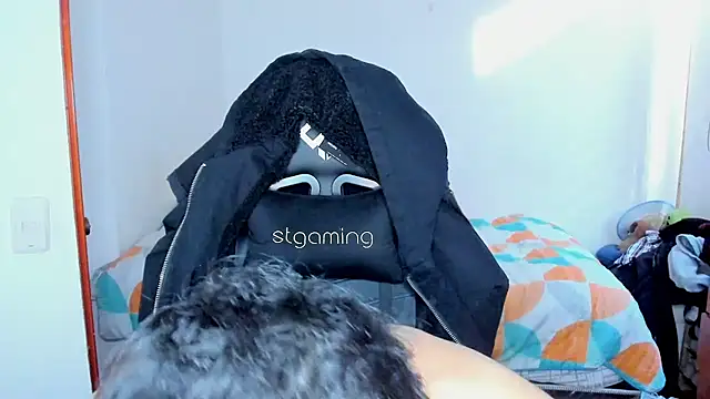 Tommy_Bred live cam on StripChat