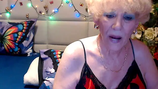 HappyWomanOn webcam