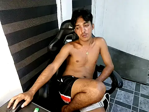 spicy_rowycam (M young) - Fully Naked