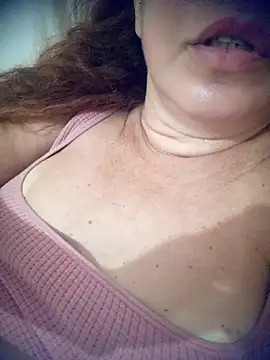 SOLTEIRASIGILO live cam on StripChat