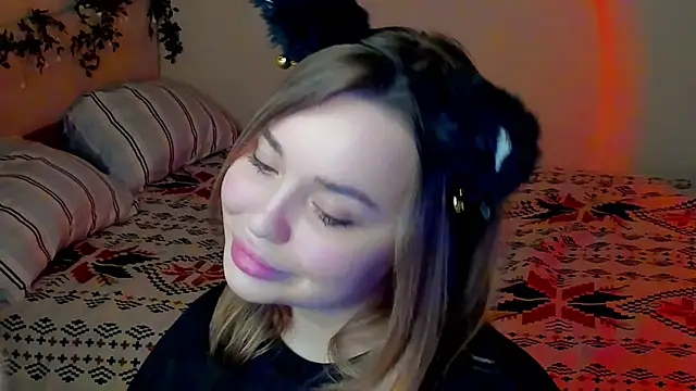 Hot_moon_666 live cam on StripChat